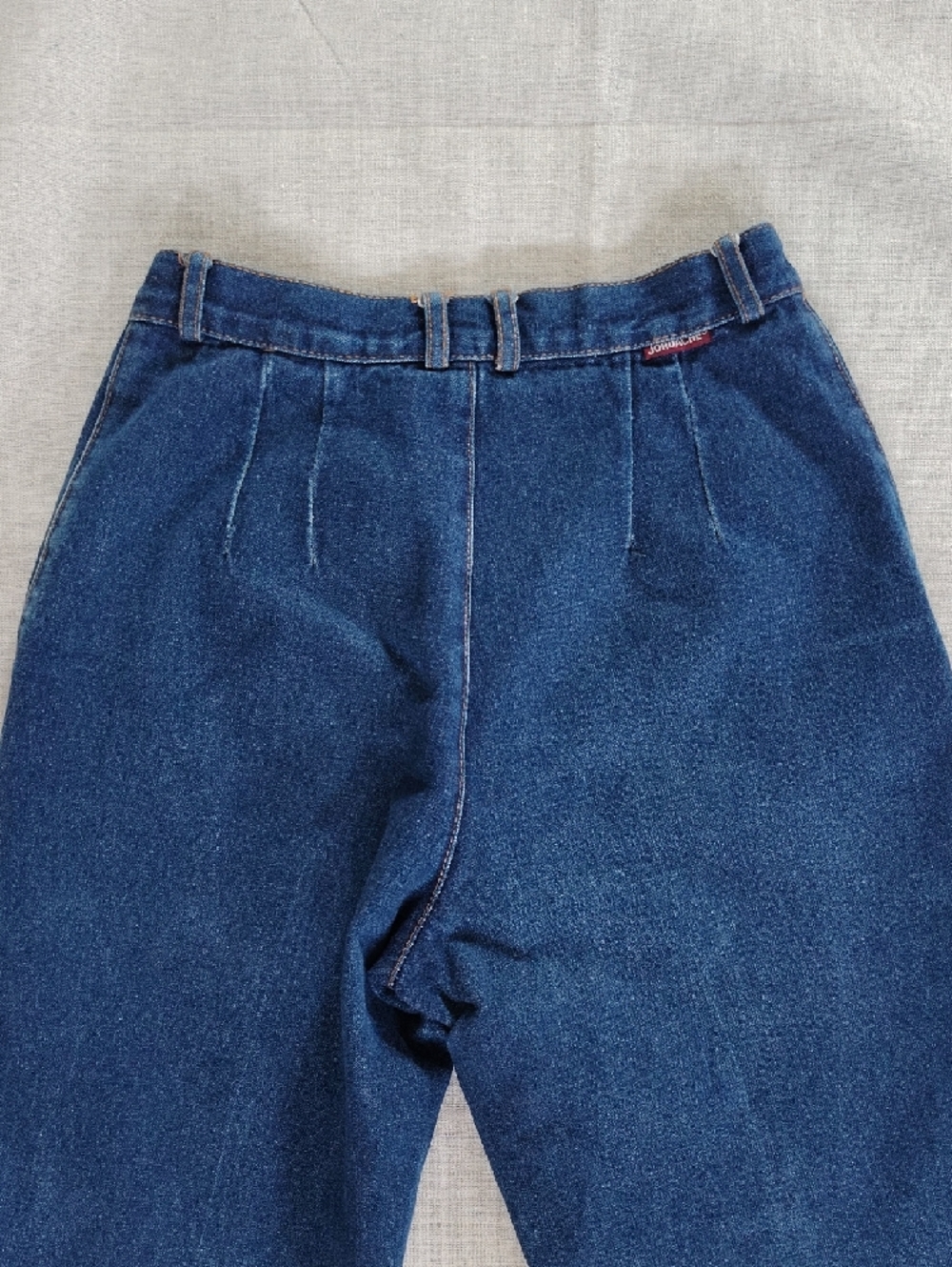 Vintage Jordache Indigo Denim Pleated Jeans - Picture 9 of 9